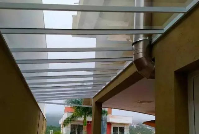 Cobertura de Policarbonato Compacto em São Paulo