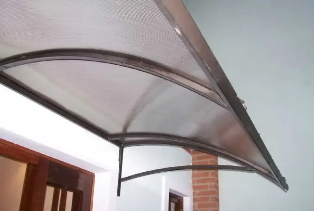 Tudo o que você precisa saber sobre cobertura de policarbonato Tudo o que você precisa saber sobre cobertura de policarbonato