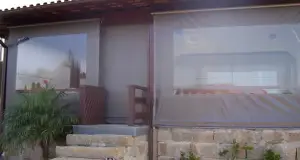 O que são toldos cortina e por que estão em alta na decoração de áreas externas