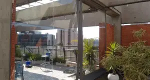 Vantagens do toldo fixo em comparação a coberturas improvisadas
